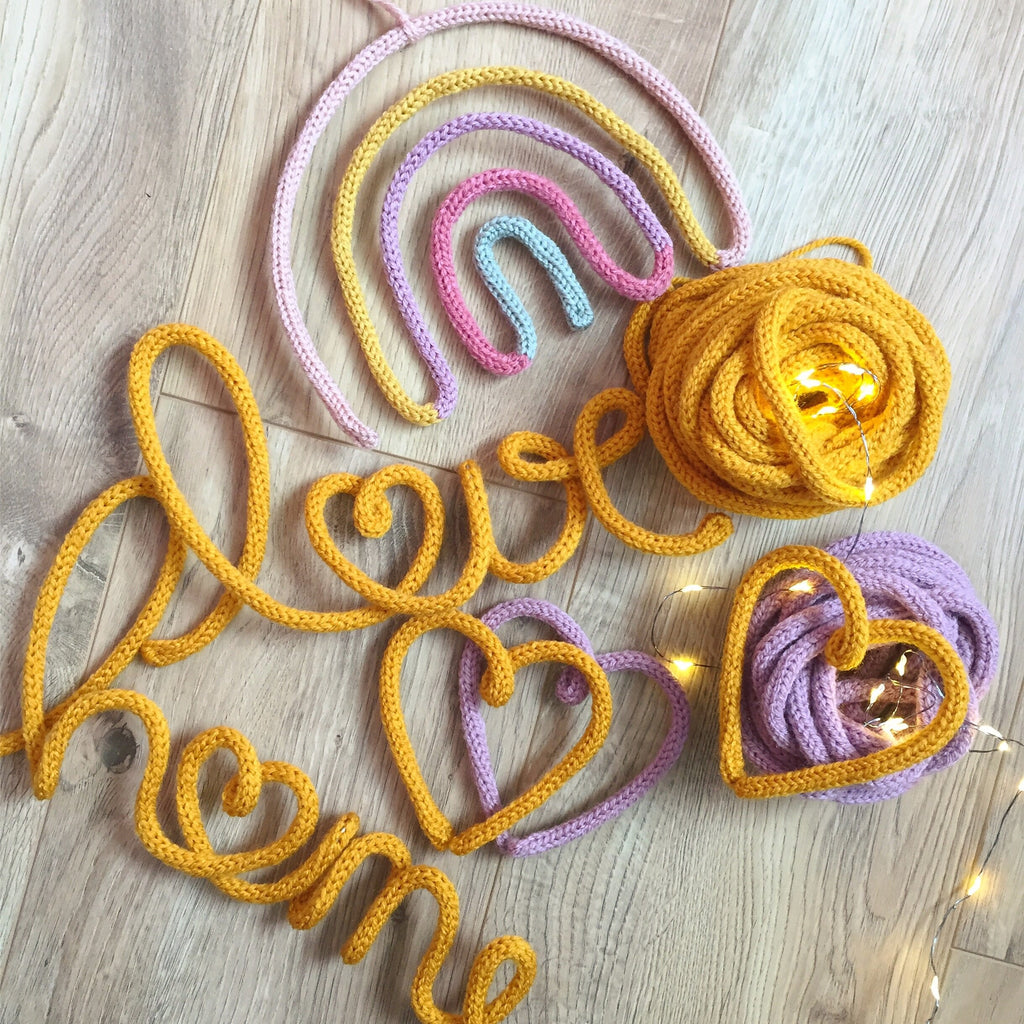 Knitted Heart - Umbrella Amarela
