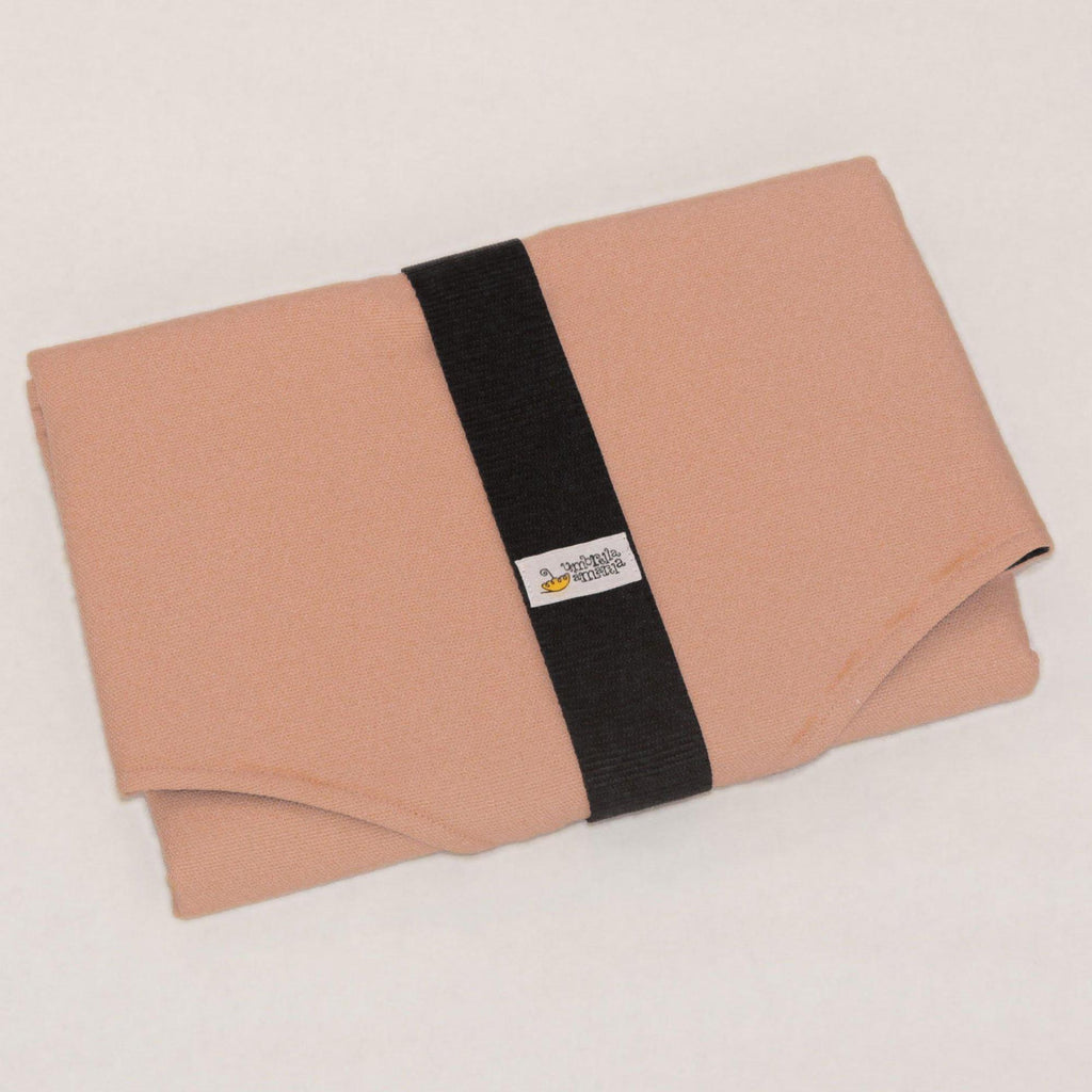 Waterproof portable changing mat with storage - old pink - Umbrella Amarela