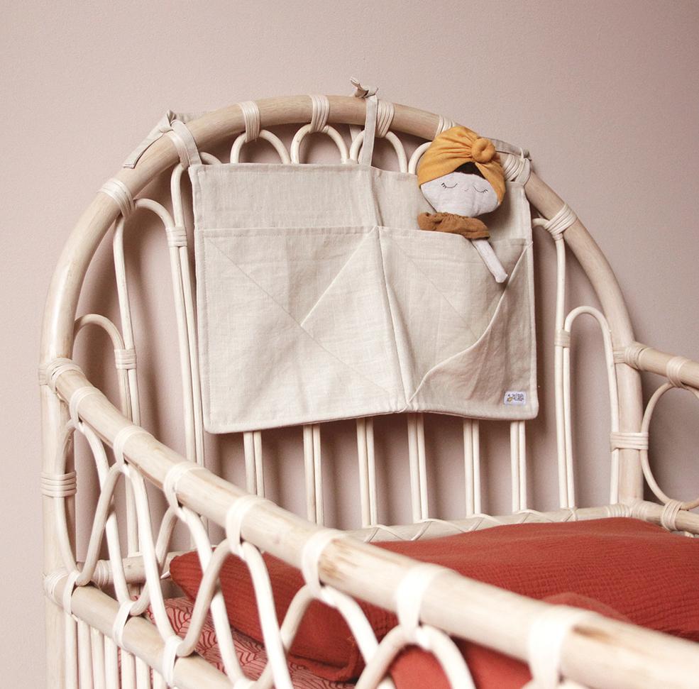 Hanging Linen Storage with Pockets - beige/natural - Umbrella Amarela