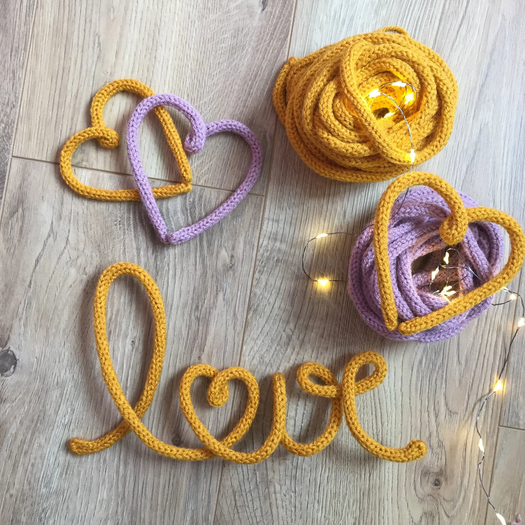 Knitted word  - Love (with heart) - Umbrella Amarela