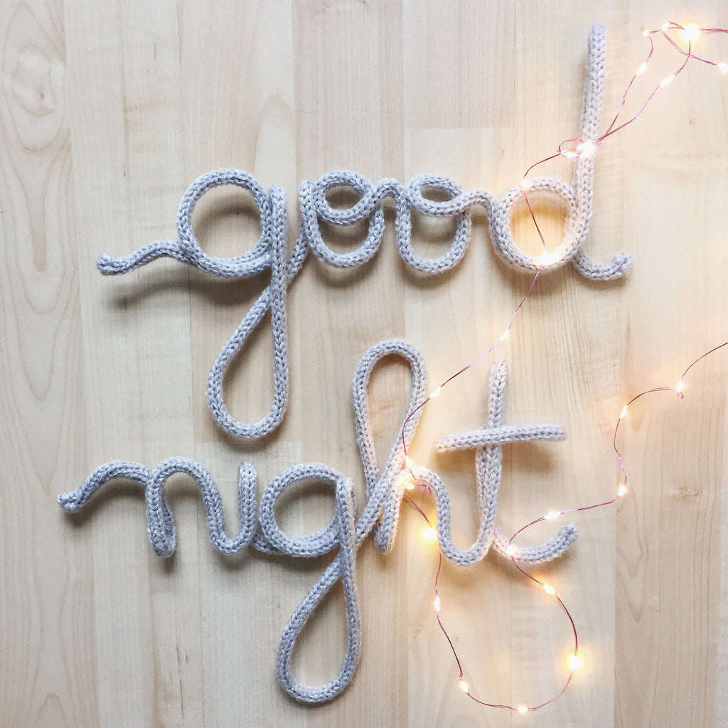 Knitted word sign - Good Night - Umbrella Amarela